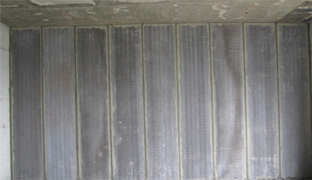 高層住宅內墻板安裝現場